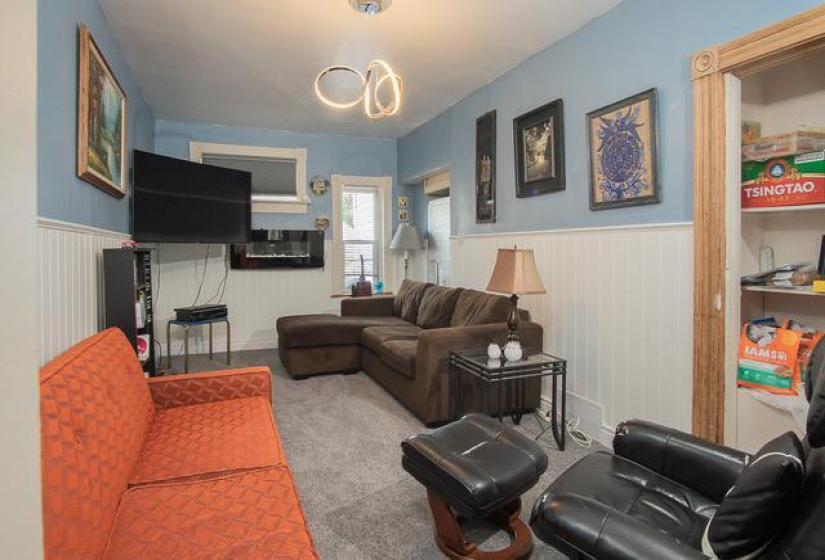 788 Beverley, 3 Bedrooms Bedrooms, 9 Rooms Rooms,2 BathroomsBathrooms,Residential,For Sale,Beverley