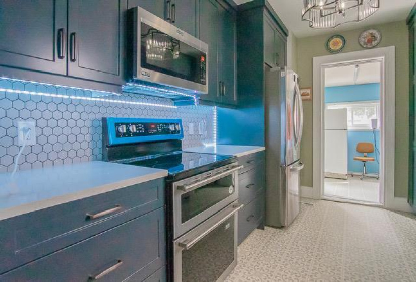 788 Beverley, 3 Bedrooms Bedrooms, 9 Rooms Rooms,2 BathroomsBathrooms,Residential,For Sale,Beverley