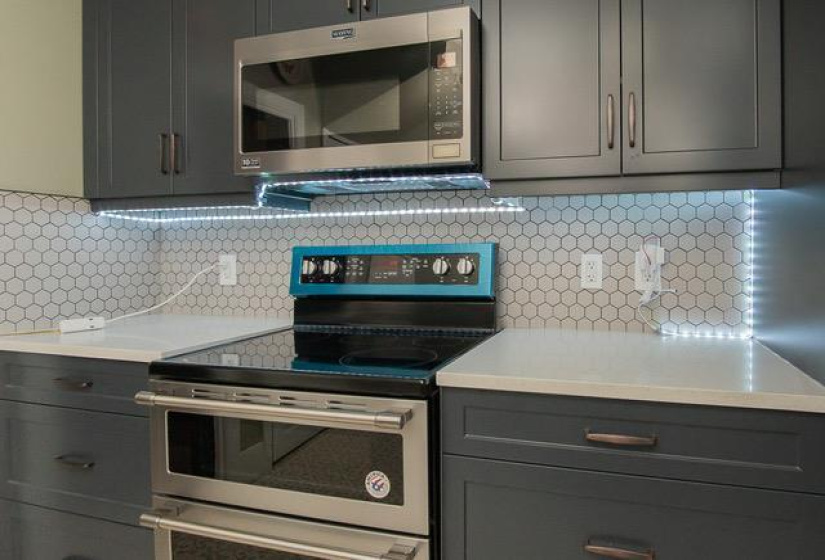 788 Beverley, 3 Bedrooms Bedrooms, 9 Rooms Rooms,2 BathroomsBathrooms,Residential,For Sale,Beverley