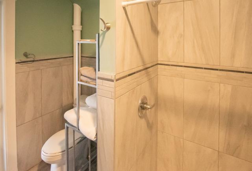 788 Beverley, 3 Bedrooms Bedrooms, 9 Rooms Rooms,2 BathroomsBathrooms,Residential,For Sale,Beverley