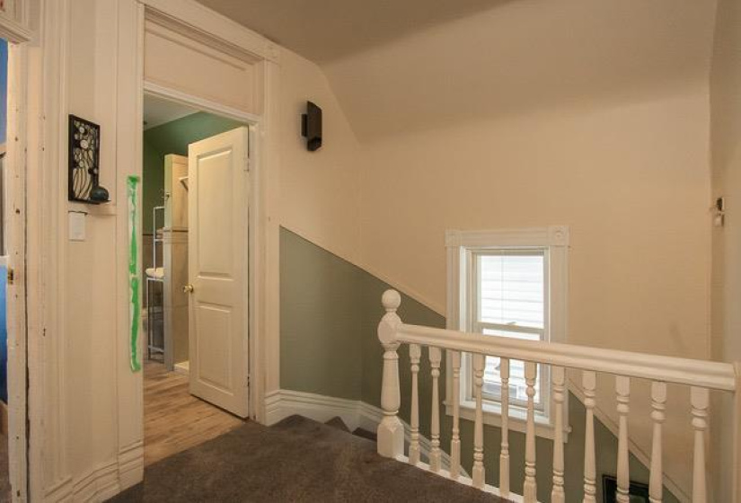 788 Beverley, 3 Bedrooms Bedrooms, 9 Rooms Rooms,2 BathroomsBathrooms,Residential,For Sale,Beverley