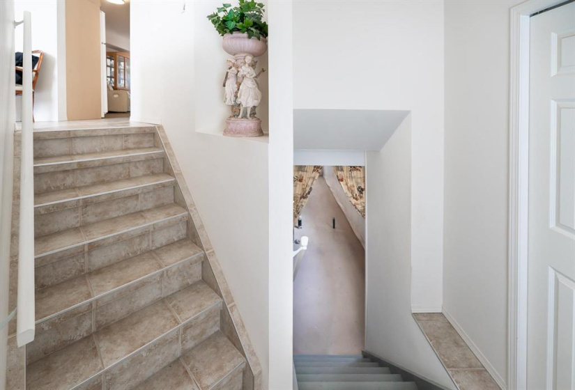 565 Trent, 2 Bedrooms Bedrooms, 8 Rooms Rooms,1 BathroomBathrooms,Residential,For Sale,Trent