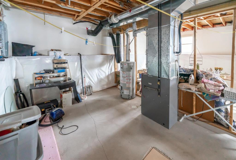 565 Trent, 2 Bedrooms Bedrooms, 8 Rooms Rooms,1 BathroomBathrooms,Residential,For Sale,Trent