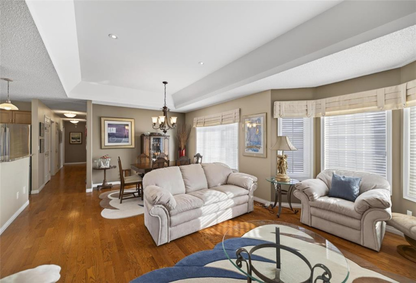 4 Oakwood, 3 Bedrooms Bedrooms, 14 Rooms Rooms,3 BathroomsBathrooms,Condominium,For Sale,Oakwood