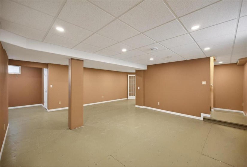 4 Oakwood, 3 Bedrooms Bedrooms, 14 Rooms Rooms,3 BathroomsBathrooms,Condominium,For Sale,Oakwood