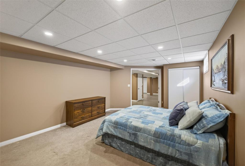 4 Oakwood, 3 Bedrooms Bedrooms, 14 Rooms Rooms,3 BathroomsBathrooms,Condominium,For Sale,Oakwood