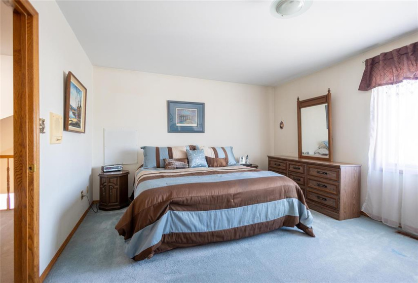 766 Sturgeon, 3 Bedrooms Bedrooms, 15 Rooms Rooms,3 BathroomsBathrooms,Residential,For Sale,Sturgeon