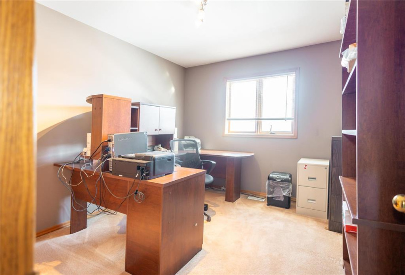 766 Sturgeon, 3 Bedrooms Bedrooms, 15 Rooms Rooms,3 BathroomsBathrooms,Residential,For Sale,Sturgeon