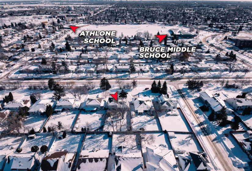 766 Sturgeon, 3 Bedrooms Bedrooms, 15 Rooms Rooms,3 BathroomsBathrooms,Residential,For Sale,Sturgeon