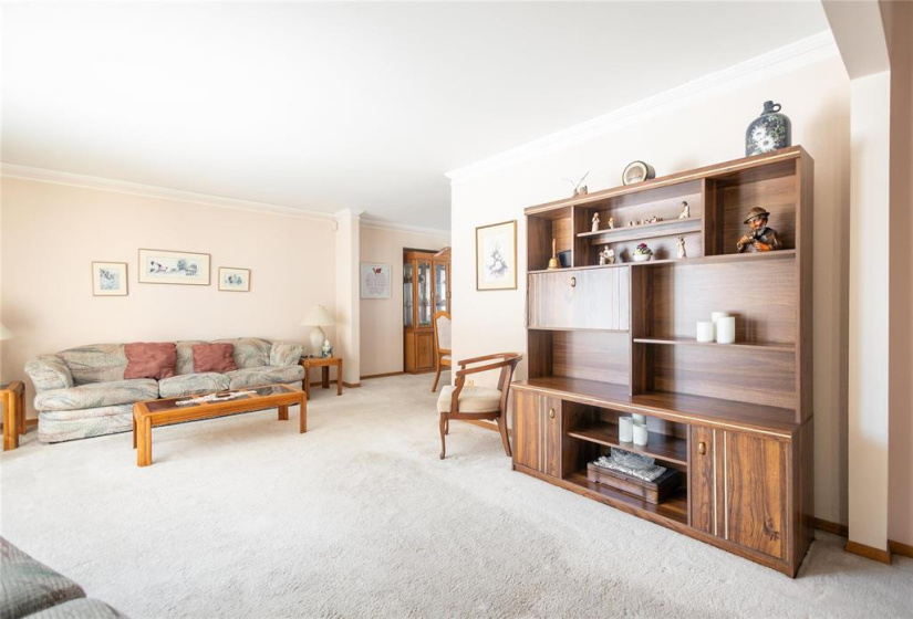 766 Sturgeon, 3 Bedrooms Bedrooms, 15 Rooms Rooms,3 BathroomsBathrooms,Residential,For Sale,Sturgeon