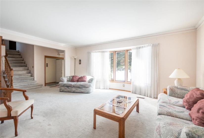 766 Sturgeon, 3 Bedrooms Bedrooms, 15 Rooms Rooms,3 BathroomsBathrooms,Residential,For Sale,Sturgeon