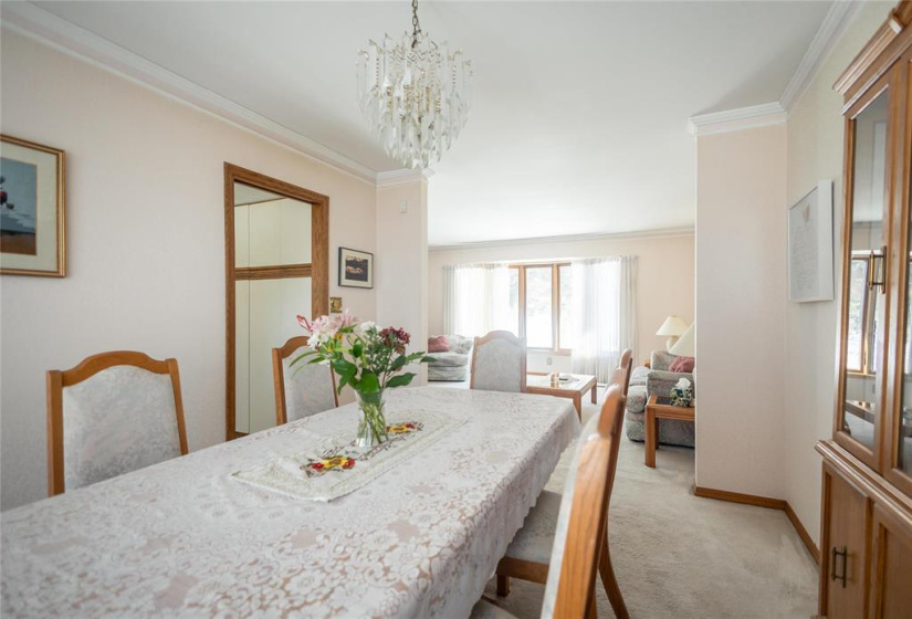 766 Sturgeon, 3 Bedrooms Bedrooms, 15 Rooms Rooms,3 BathroomsBathrooms,Residential,For Sale,Sturgeon