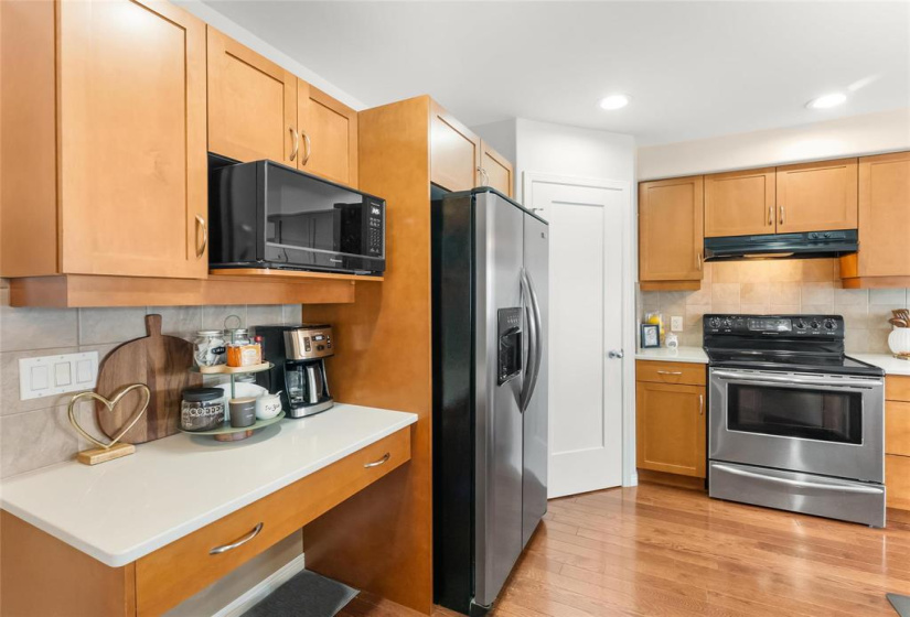 Built in desk or coffee corner.