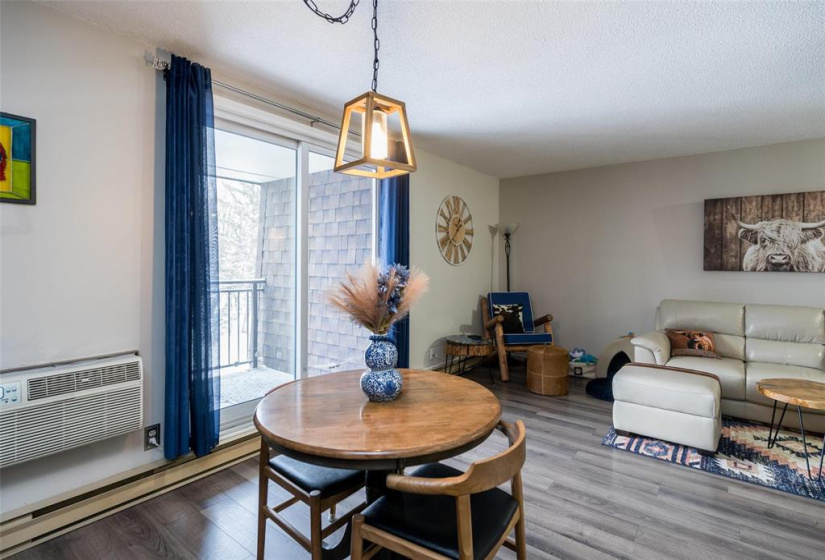 750 Kenaston, 1 Bedroom Bedrooms, 6 Rooms Rooms,1 BathroomBathrooms,Condominium,For Sale,Kenaston