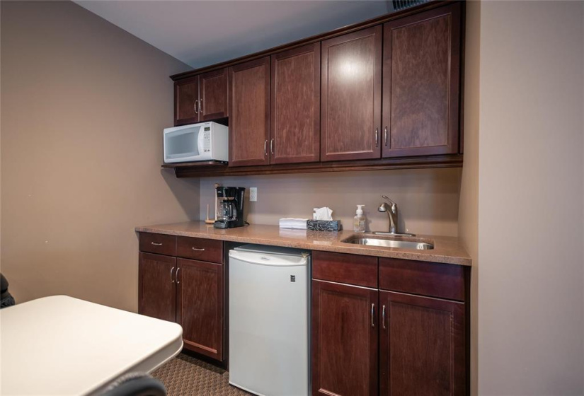 280 Fairhaven, 2 Bedrooms Bedrooms, 7 Rooms Rooms,2 BathroomsBathrooms,Condominium,For Sale,Fairhaven