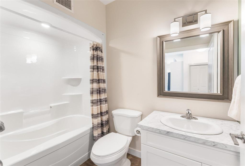 Main 4 piece bathroom