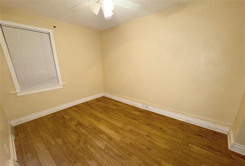 1063 Burrows, 2 Bedrooms Bedrooms, 5 Rooms Rooms,1 BathroomBathrooms,Residential,For Sale,Burrows