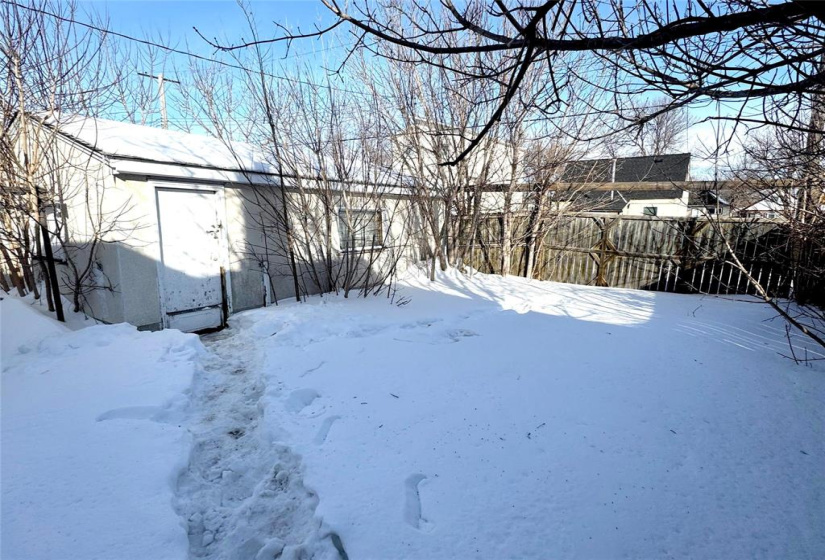 1063 Burrows, 2 Bedrooms Bedrooms, 5 Rooms Rooms,1 BathroomBathrooms,Residential,For Sale,Burrows