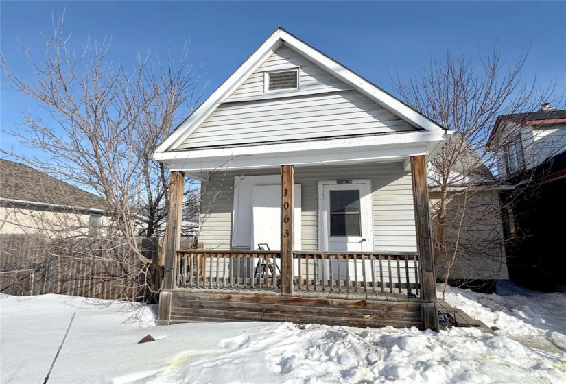 1063 Burrows, 2 Bedrooms Bedrooms, 5 Rooms Rooms,1 BathroomBathrooms,Residential,For Sale,Burrows