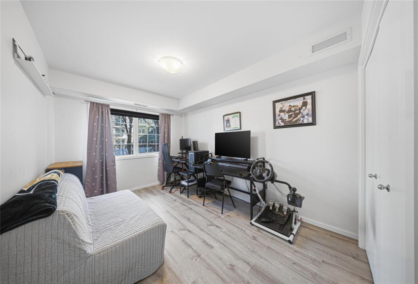 25 Bridgeland, 2 Bedrooms Bedrooms, 7 Rooms Rooms,1 BathroomBathrooms,Condominium,For Sale,Bridgeland