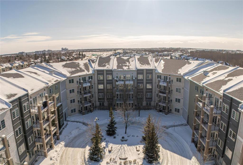 25 Bridgeland, 2 Bedrooms Bedrooms, 7 Rooms Rooms,1 BathroomBathrooms,Condominium,For Sale,Bridgeland