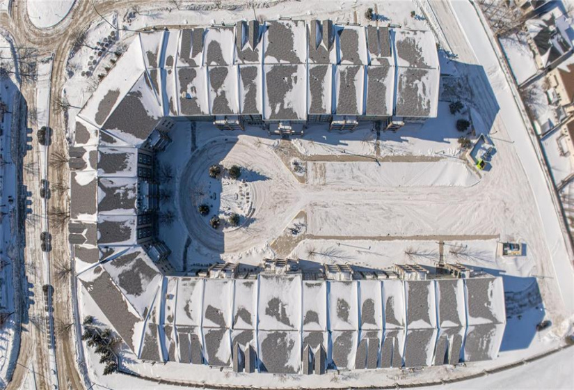 25 Bridgeland, 2 Bedrooms Bedrooms, 7 Rooms Rooms,1 BathroomBathrooms,Condominium,For Sale,Bridgeland