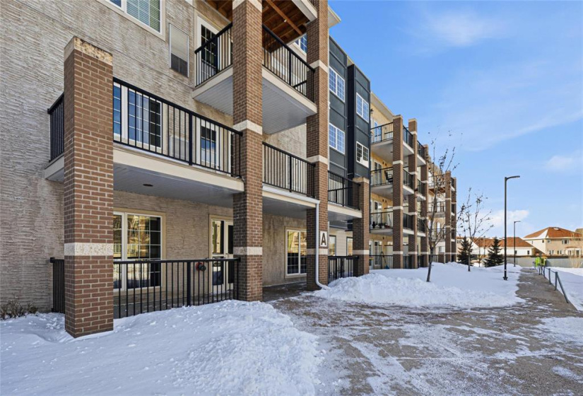 25 Bridgeland, 2 Bedrooms Bedrooms, 7 Rooms Rooms,1 BathroomBathrooms,Condominium,For Sale,Bridgeland