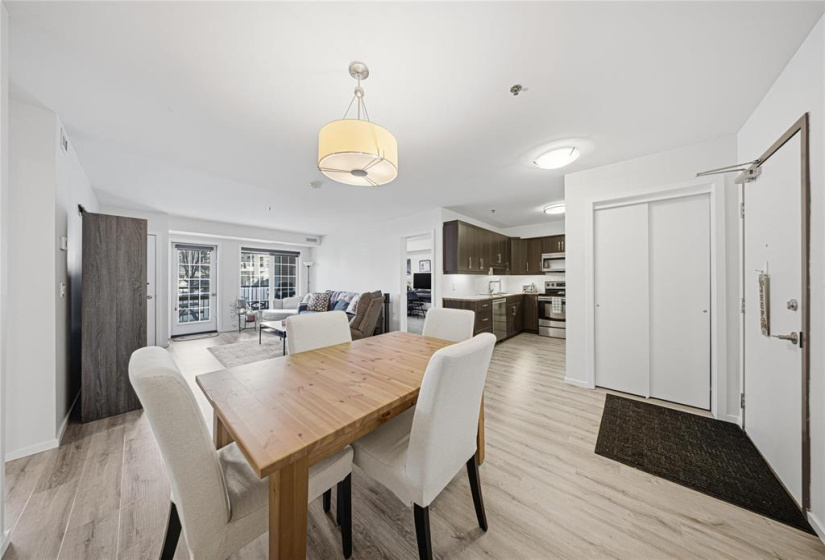 25 Bridgeland, 2 Bedrooms Bedrooms, 7 Rooms Rooms,1 BathroomBathrooms,Condominium,For Sale,Bridgeland