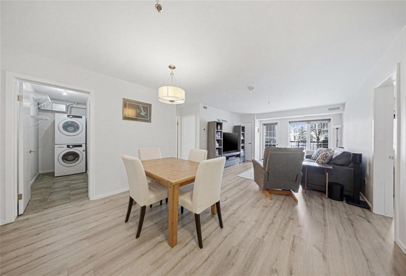 25 Bridgeland, 2 Bedrooms Bedrooms, 7 Rooms Rooms,1 BathroomBathrooms,Condominium,For Sale,Bridgeland