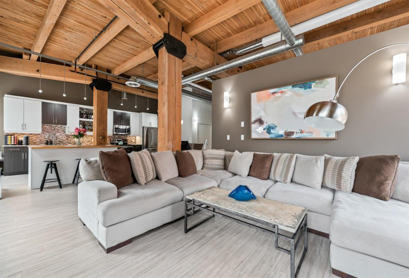 110 James, 1 Bedroom Bedrooms, 6 Rooms Rooms,1 BathroomBathrooms,Condominium,For Sale,James