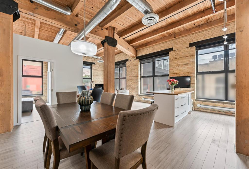 110 James, 1 Bedroom Bedrooms, 6 Rooms Rooms,1 BathroomBathrooms,Condominium,For Sale,James