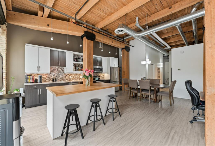 110 James, 1 Bedroom Bedrooms, 6 Rooms Rooms,1 BathroomBathrooms,Condominium,For Sale,James