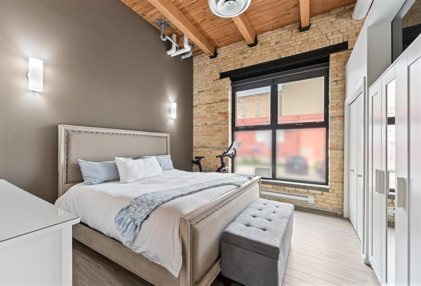 110 James, 1 Bedroom Bedrooms, 6 Rooms Rooms,1 BathroomBathrooms,Condominium,For Sale,James