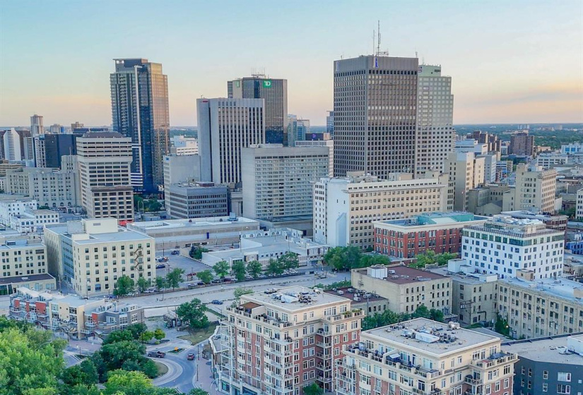 110 James, 1 Bedroom Bedrooms, 6 Rooms Rooms,1 BathroomBathrooms,Condominium,For Sale,James