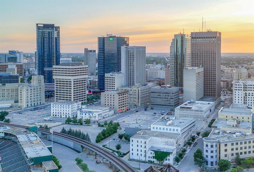 110 James, 1 Bedroom Bedrooms, 6 Rooms Rooms,1 BathroomBathrooms,Condominium,For Sale,James