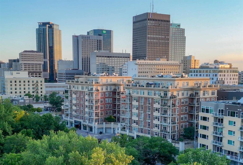 110 James, 1 Bedroom Bedrooms, 6 Rooms Rooms,1 BathroomBathrooms,Condominium,For Sale,James