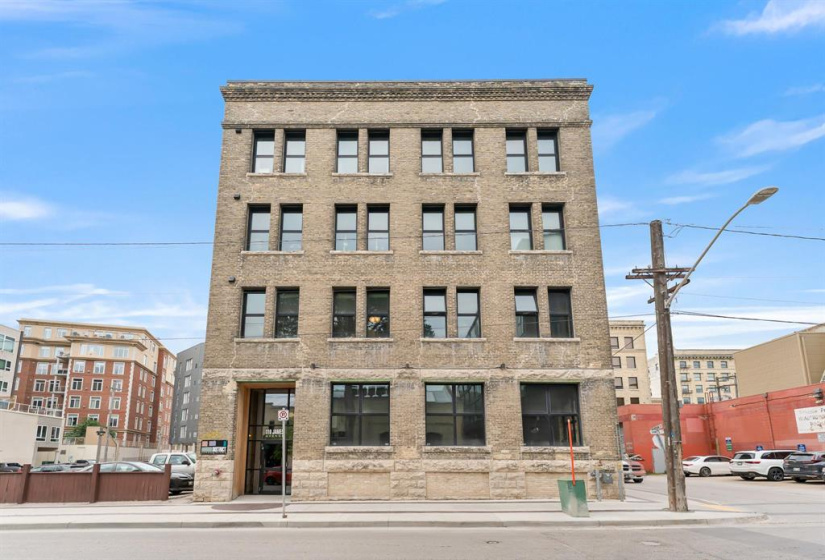 110 James, 1 Bedroom Bedrooms, 6 Rooms Rooms,1 BathroomBathrooms,Condominium,For Sale,James