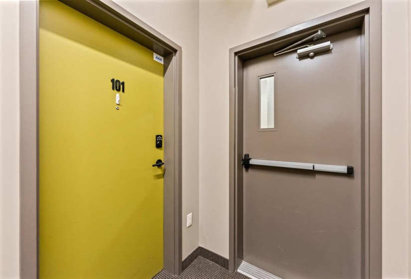 110 James, 1 Bedroom Bedrooms, 6 Rooms Rooms,1 BathroomBathrooms,Condominium,For Sale,James