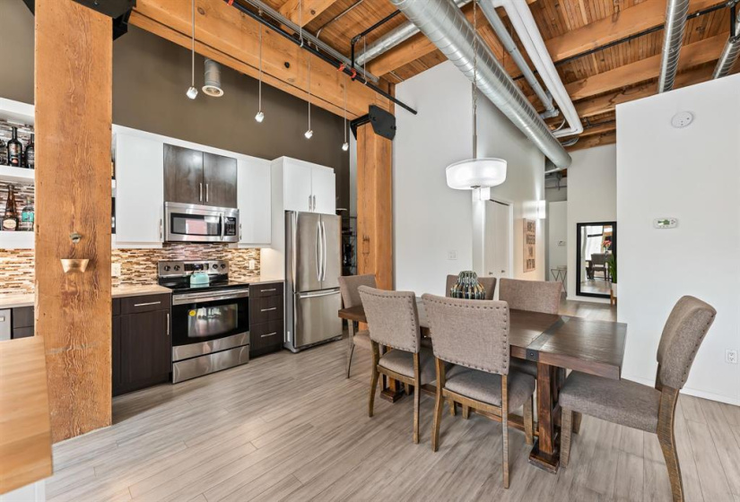 110 James, 1 Bedroom Bedrooms, 6 Rooms Rooms,1 BathroomBathrooms,Condominium,For Sale,James