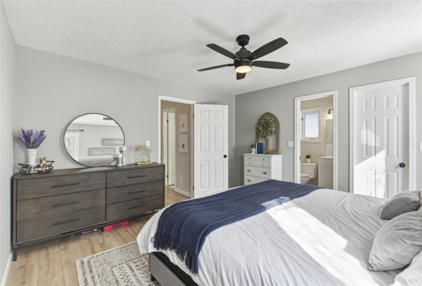 124 Barlow, 4 Bedrooms Bedrooms, 16 Rooms Rooms,3 BathroomsBathrooms,Residential,For Sale,Barlow