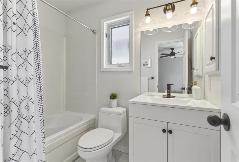 124 Barlow, 4 Bedrooms Bedrooms, 16 Rooms Rooms,3 BathroomsBathrooms,Residential,For Sale,Barlow