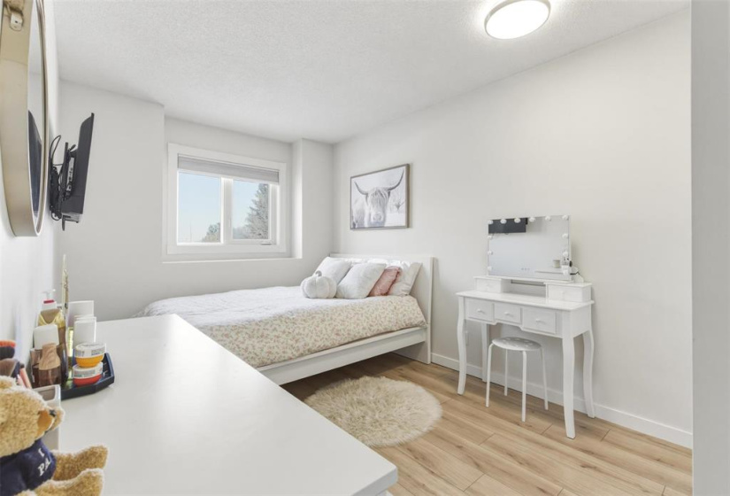 124 Barlow, 4 Bedrooms Bedrooms, 16 Rooms Rooms,3 BathroomsBathrooms,Residential,For Sale,Barlow