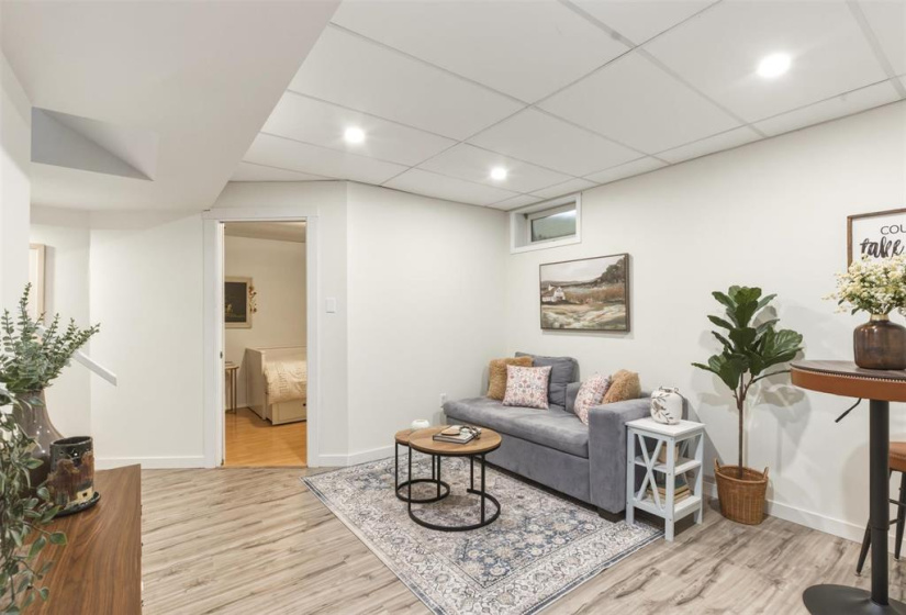 124 Barlow, 4 Bedrooms Bedrooms, 16 Rooms Rooms,3 BathroomsBathrooms,Residential,For Sale,Barlow