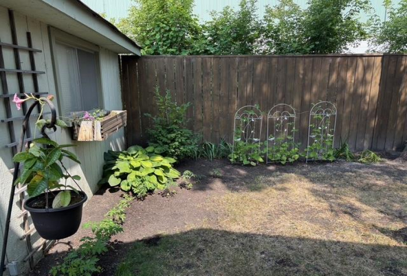 1013 Waterford, 4 Bedrooms Bedrooms, 12 Rooms Rooms,2 BathroomsBathrooms,Residential,For Sale,Waterford