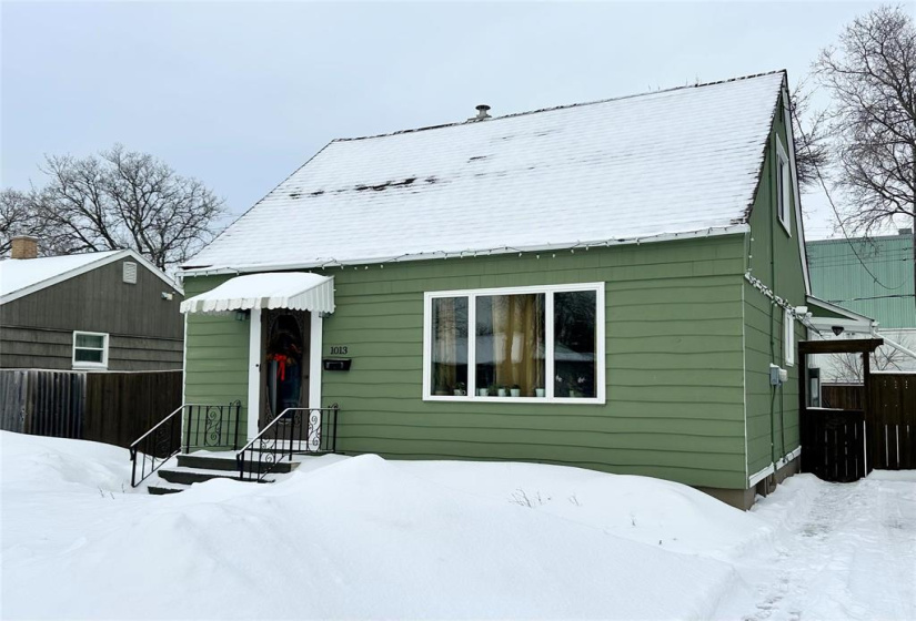 1013 Waterford, 4 Bedrooms Bedrooms, 12 Rooms Rooms,2 BathroomsBathrooms,Residential,For Sale,Waterford