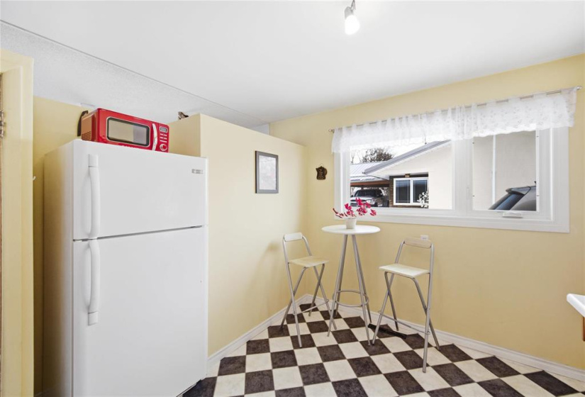 407 Olive, 2 Bedrooms Bedrooms, 7 Rooms Rooms,1 BathroomBathrooms,Residential,For Sale,Olive