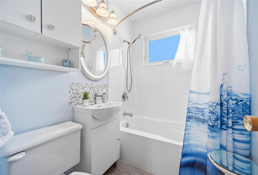 407 Olive, 2 Bedrooms Bedrooms, 7 Rooms Rooms,1 BathroomBathrooms,Residential,For Sale,Olive