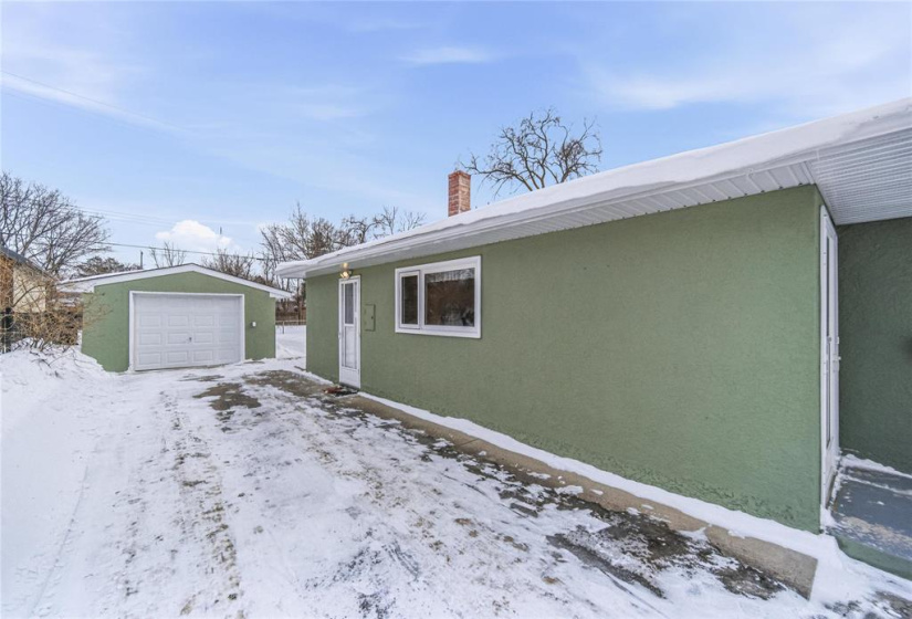 407 Olive, 2 Bedrooms Bedrooms, 7 Rooms Rooms,1 BathroomBathrooms,Residential,For Sale,Olive