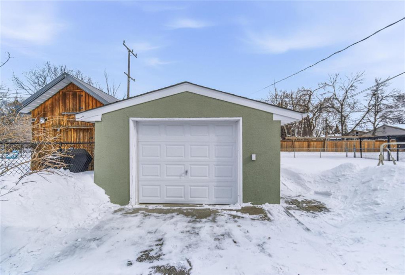 407 Olive, 2 Bedrooms Bedrooms, 7 Rooms Rooms,1 BathroomBathrooms,Residential,For Sale,Olive