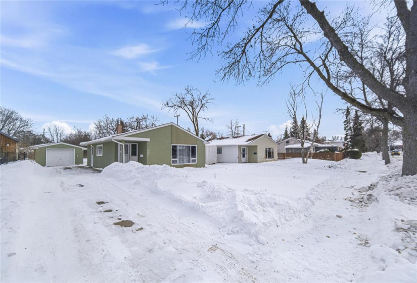 407 Olive, 2 Bedrooms Bedrooms, 7 Rooms Rooms,1 BathroomBathrooms,Residential,For Sale,Olive